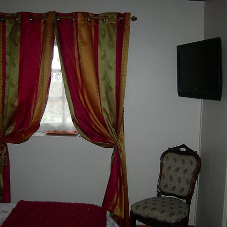 La Ferme Rose Bed and Breakfast Cergy Buitenkant foto