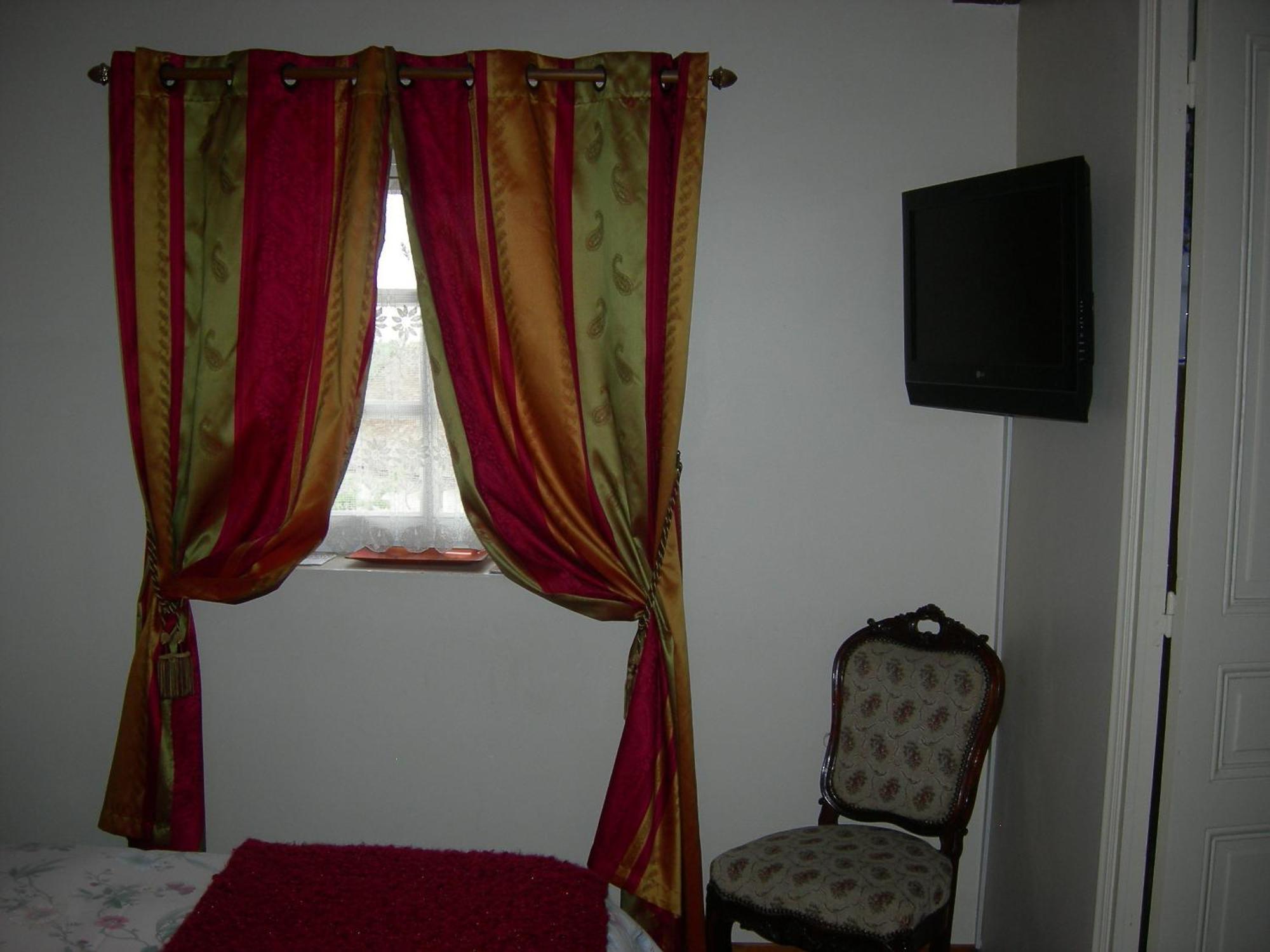 La Ferme Rose Bed and Breakfast Cergy Buitenkant foto